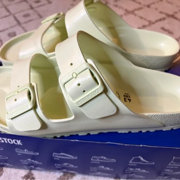 NIB Birkenstock Arizona Eva in Faded Lime Size 43 - Picture 5 of 6